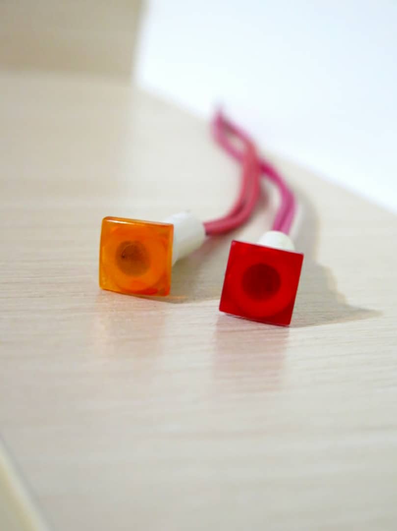 چراغ سیگنال مدل R6